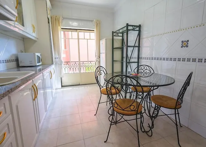 Oura Sunrise 16 By Ici Apartamento